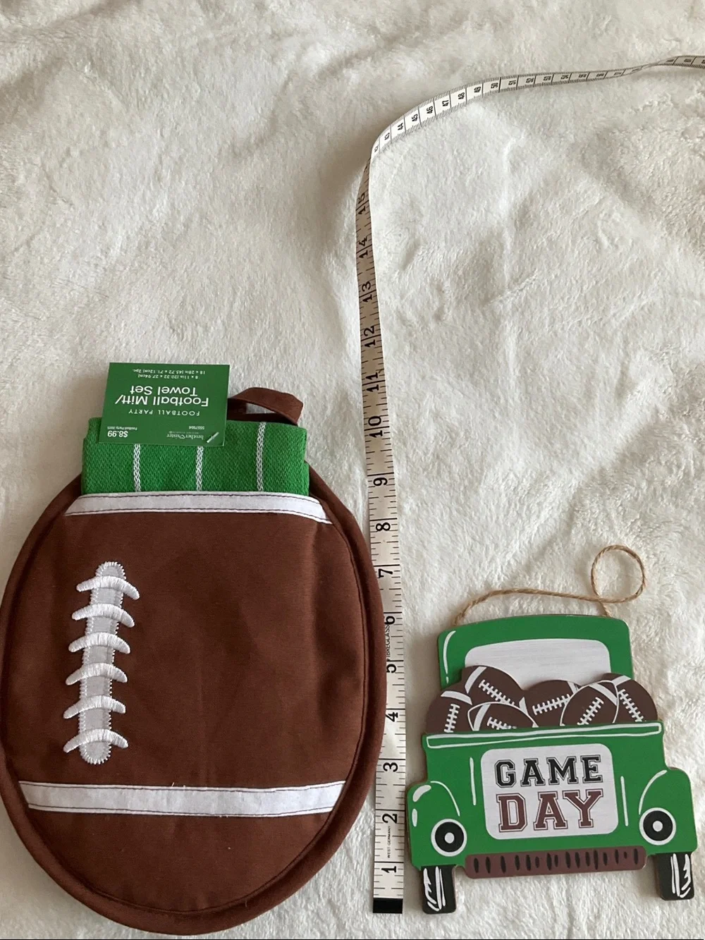 Football Party Snack Set hosting items